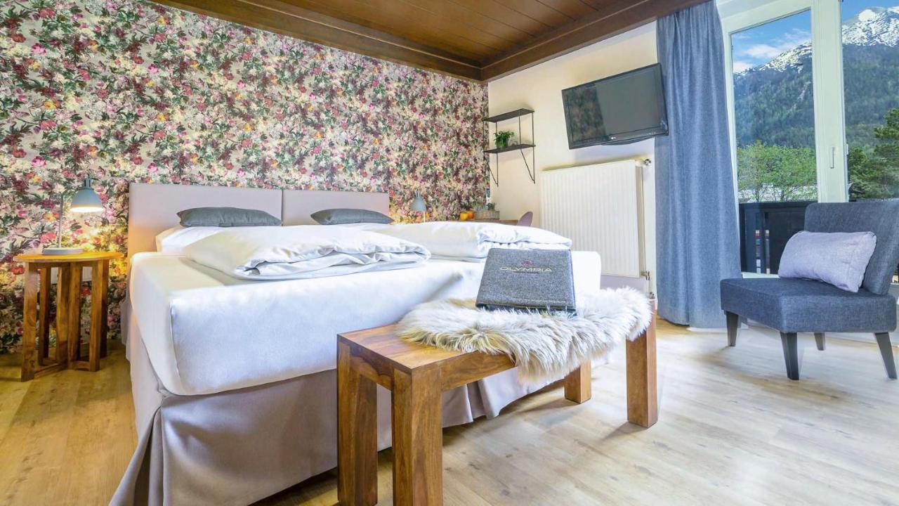 Boutique Hotel Olympia Seefeld in Tirol Bagian luar foto